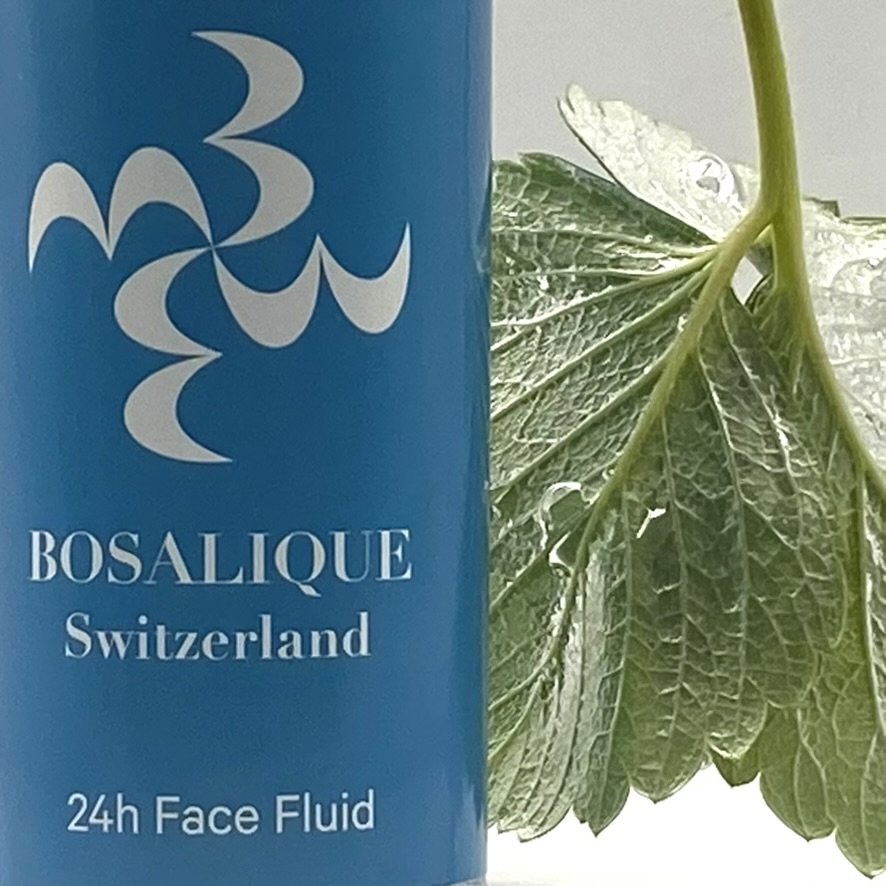24 h Face Fluid